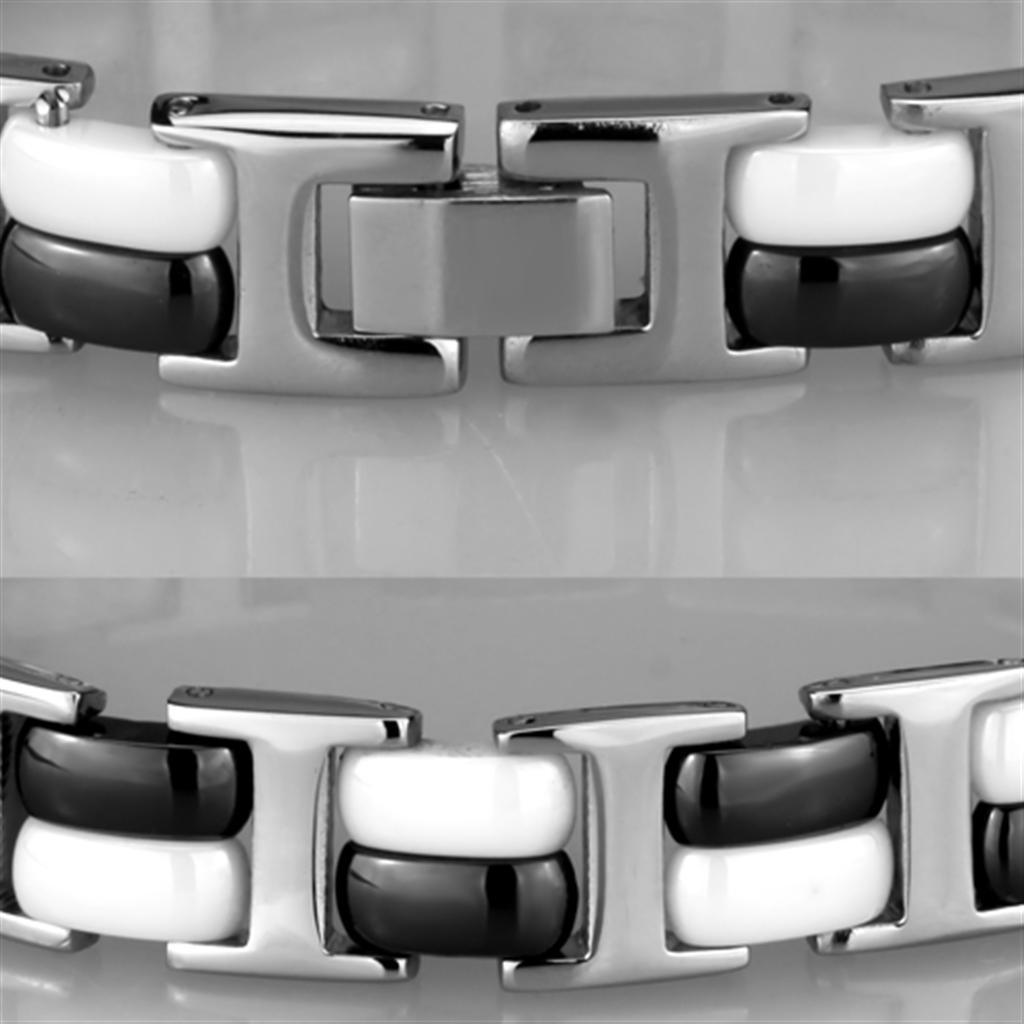 3W998 - High polished (no plating) Stainless Steel Bracelet with Ceramic in Jet