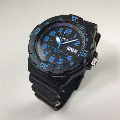 Casio Men's Dive Style Watch Black/Blue Accents MRW200H-2BV